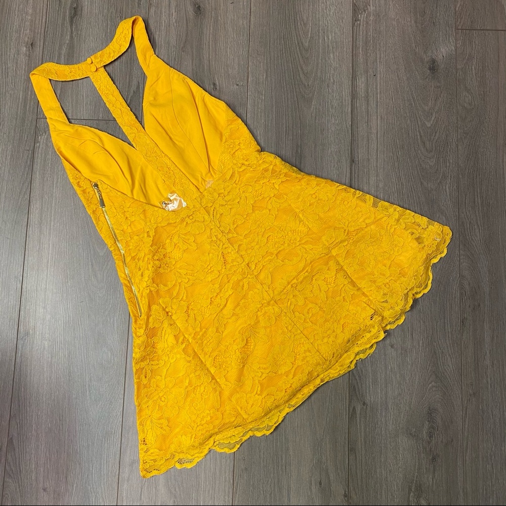 NBD X NAVEN | Macie Lace Dress Bright Mustard NEW - Picture 5 of 10